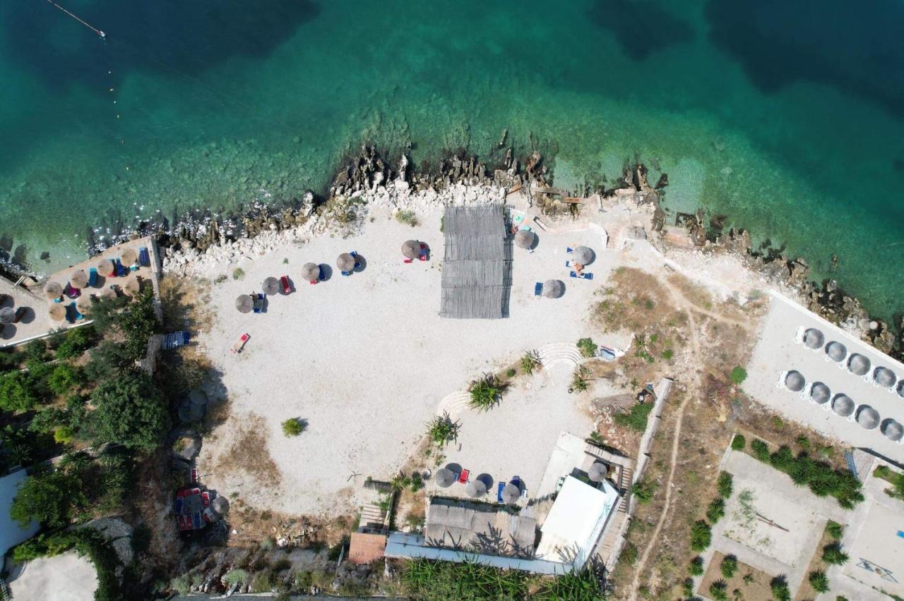 Hotel Erdano Sarandë Exteriör bild