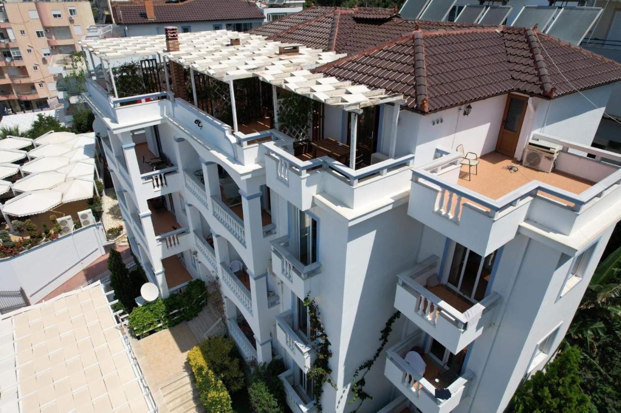 Hotel Erdano Sarandë Exteriör bild