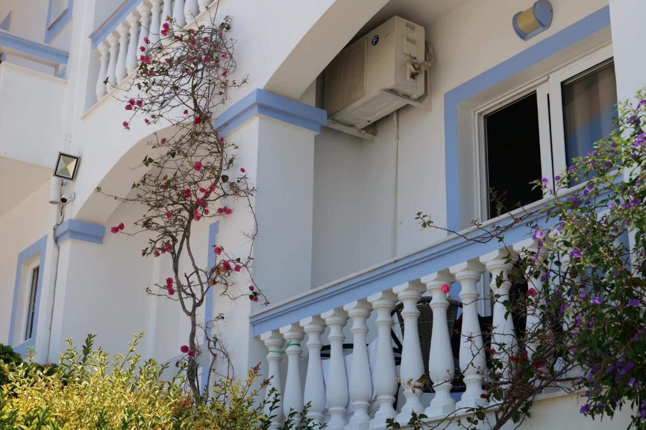 Hotel Erdano Sarandë Exteriör bild