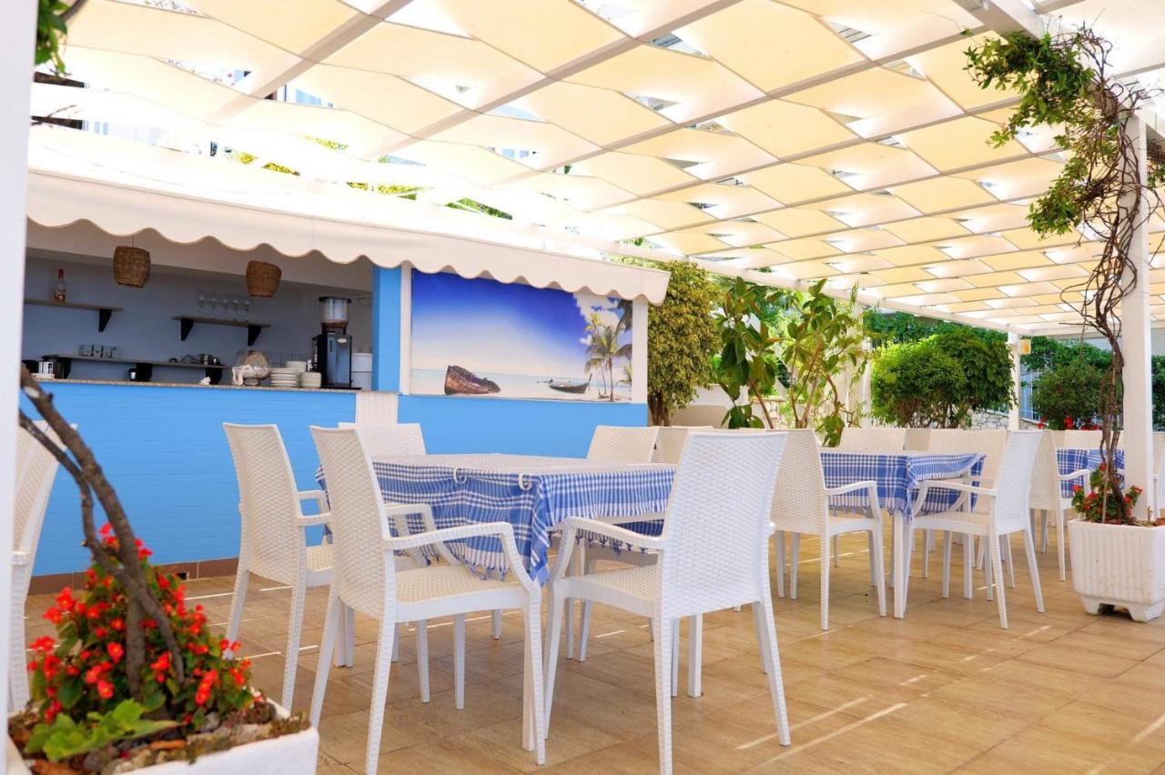Hotel Erdano Sarandë Exteriör bild