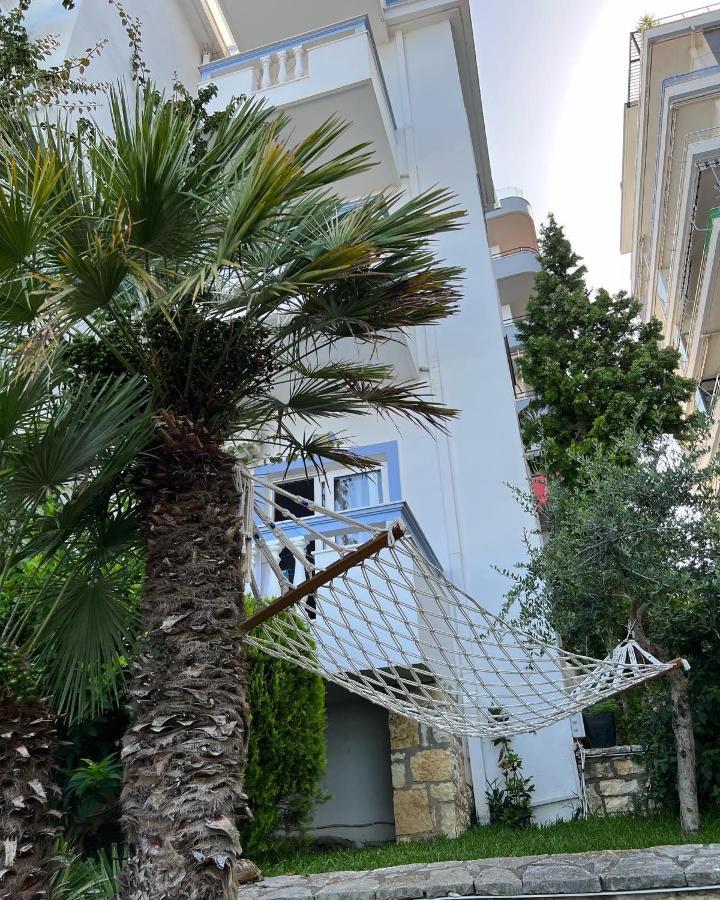 Hotel Erdano Sarandë Exteriör bild