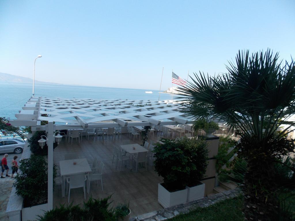 Hotel Erdano Sarandë Exteriör bild