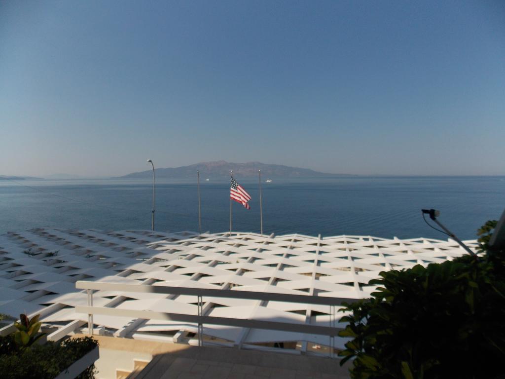 Hotel Erdano Sarandë Exteriör bild