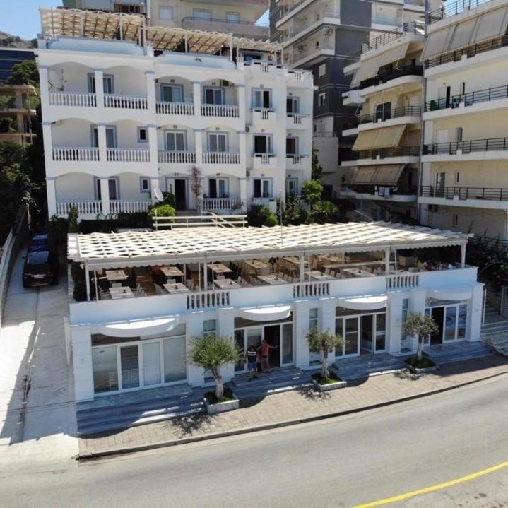 Hotel Erdano Sarandë Exteriör bild